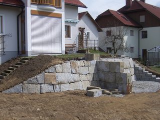 Steinmauer und -stufen von Thomas Bräuer Erdbau - Steinmauern